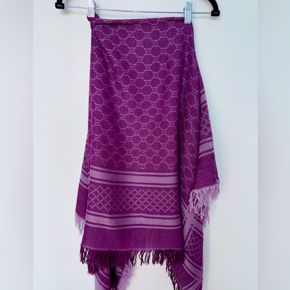 Gucci CC Raspberry Oversized Scarf Shawl | One Size 100% Authentic - Picture 5 of 8